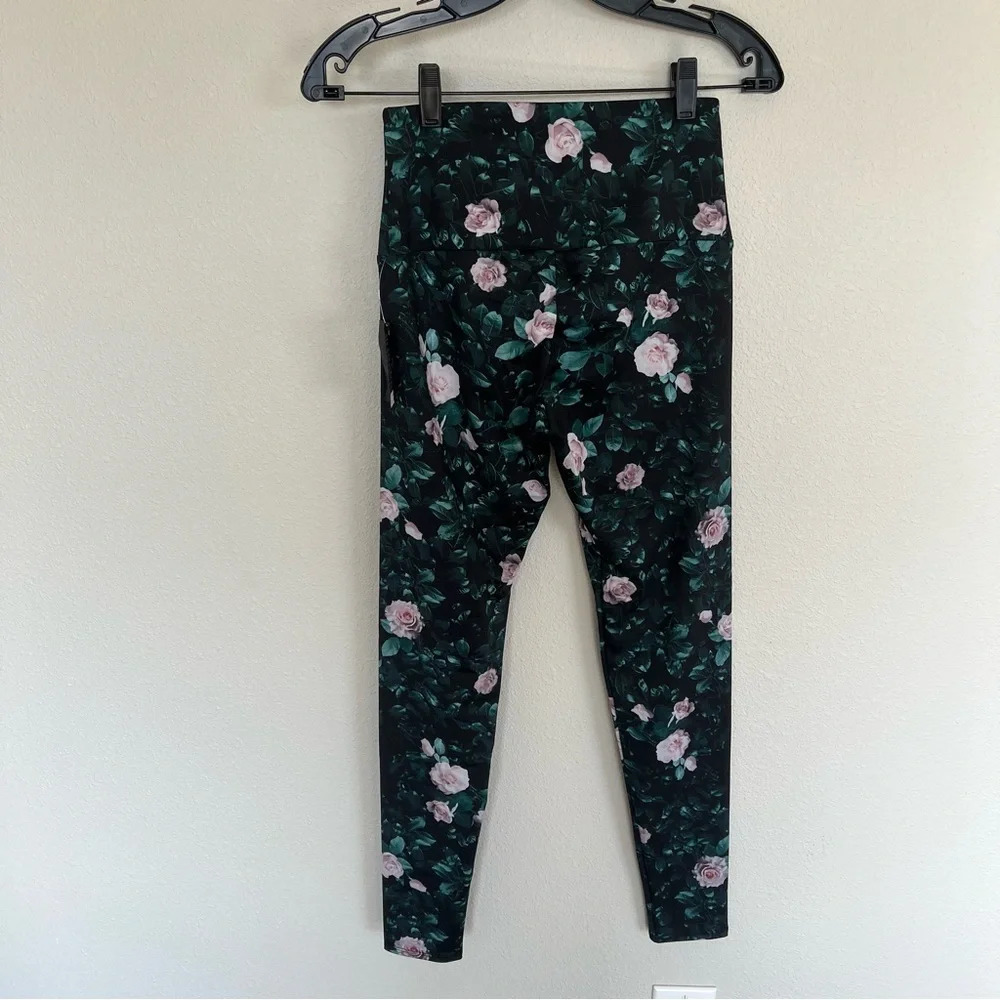 New Onzie Hot Yoga High Rise Legging 228 Rose Bud Floral Print NWT Casual Women - Picture 7 of 10
